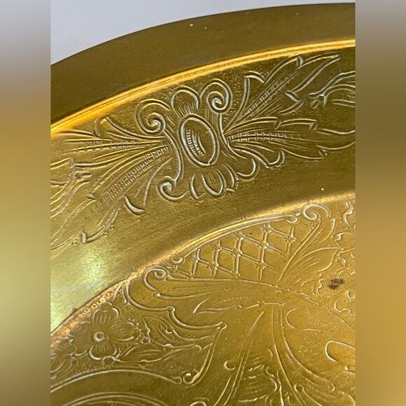 Etched Brass Ashtray or Dish with Swing‎ Handle - Picture 7 of 10